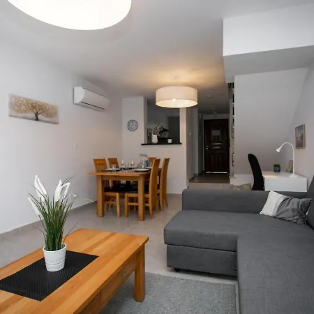 Stunning & Cosy, Direct Pool Access, 2br, With Private Patio! Serenity Townhouse Lejlighed *