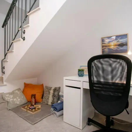 Apartment Stunning & Cosy, Direct Pool Access, 2br, With Private Patio! Serenity Townhouse