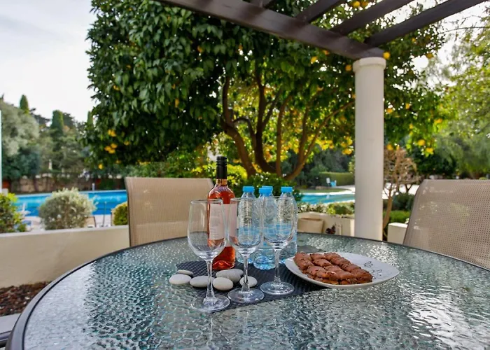 Stunning & Cosy, Direct Pool Access, 2br, With Private Patio! Serenity Townhouse Διαμέρισμα