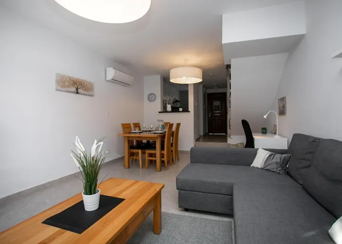 Stunning & Cosy, Direct Pool Access, 2br, With Private Patio! Serenity Townhouse Apartmán *