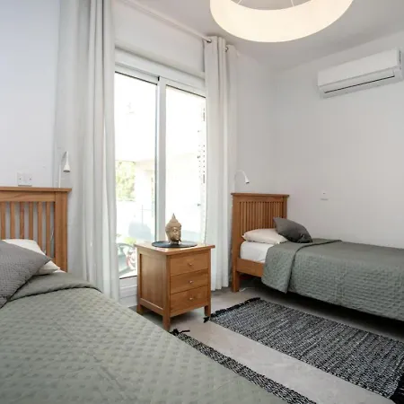 Stunning & Cosy, Direct Pool Access, 2br, With Private Patio! Serenity Townhouse פאפוס