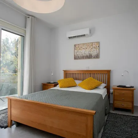 Stunning & Cosy, Direct Pool Access, 2br, With Private Patio! Serenity Townhouse דירה פאפוס